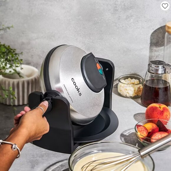 Cooks Rotating Waffle Maker. . New with box - Picture 3 of 5